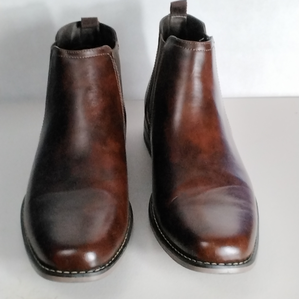 Perry Ellis Dark Brown Leather Chukka Boots